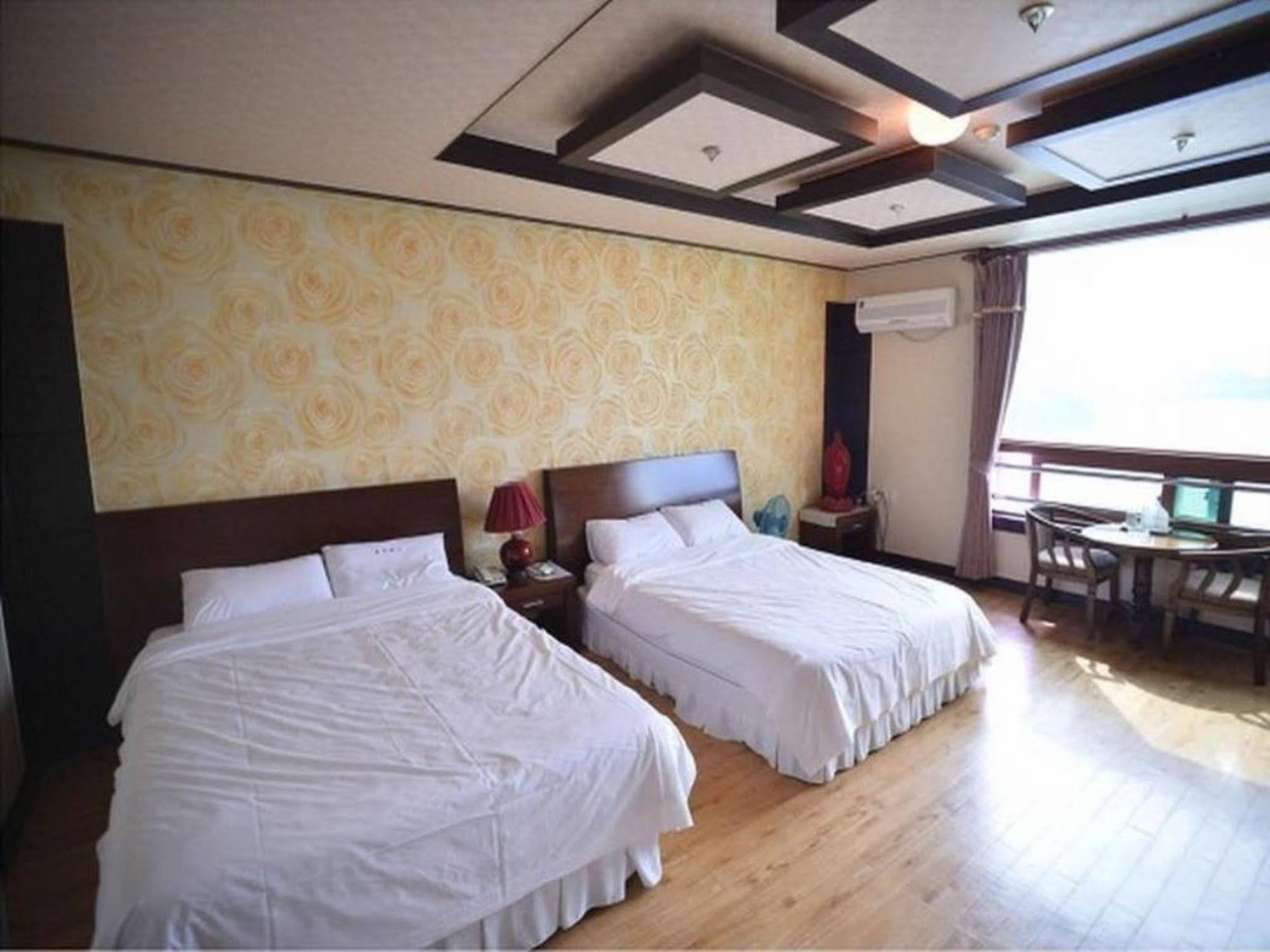 Am Ort Hotel ヨス市 エクステリア 写真