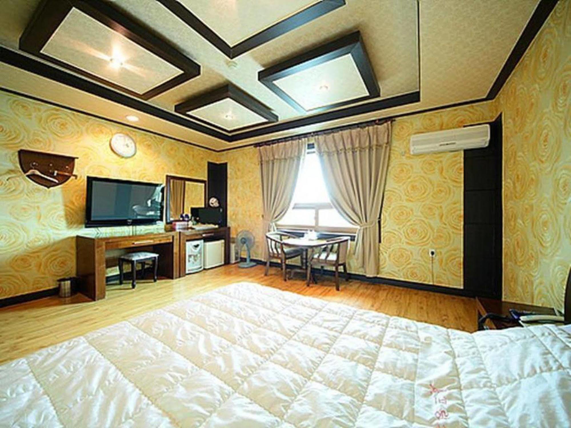 Am Ort Hotel ヨス市 エクステリア 写真