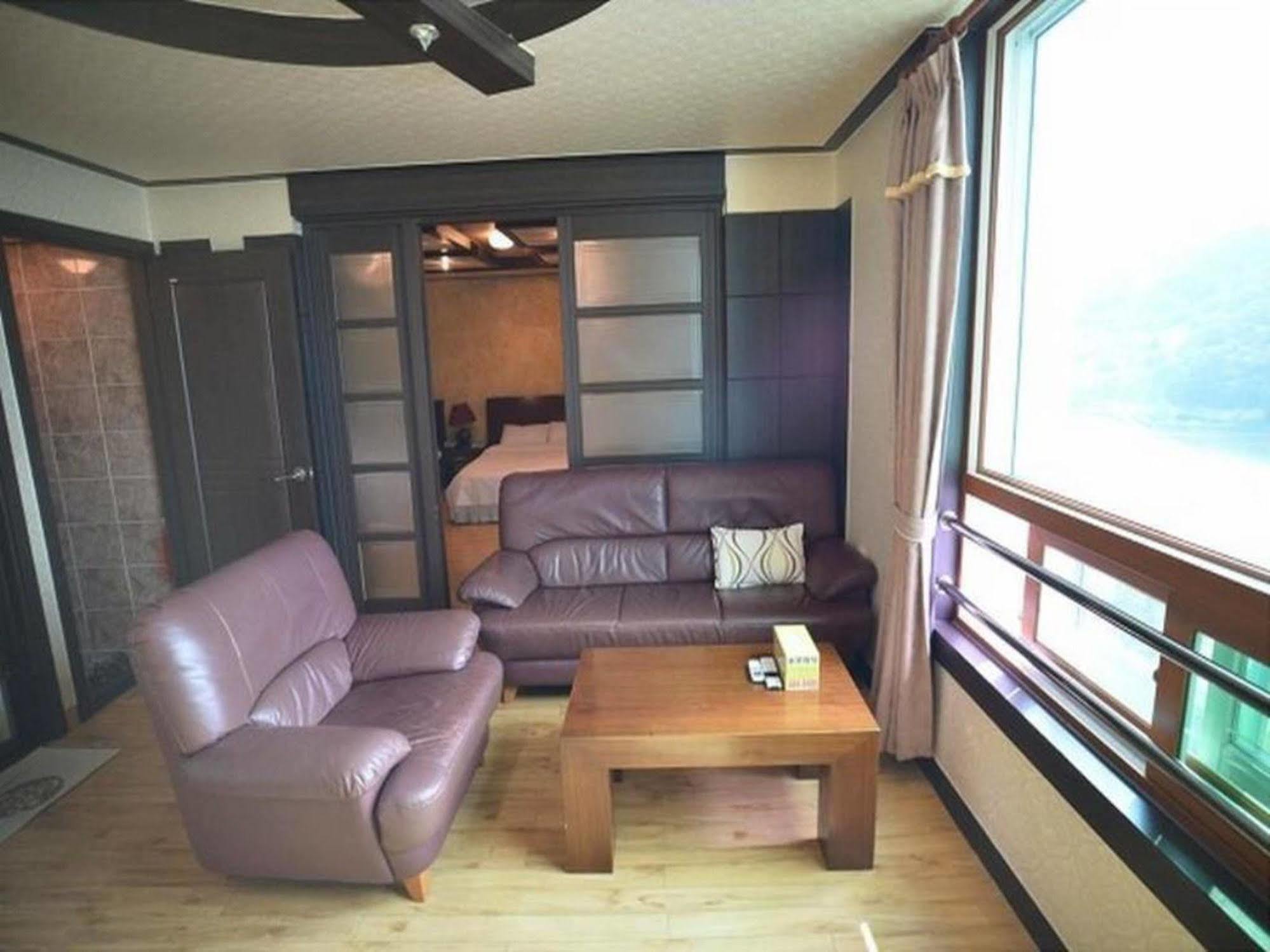 Am Ort Hotel ヨス市 エクステリア 写真