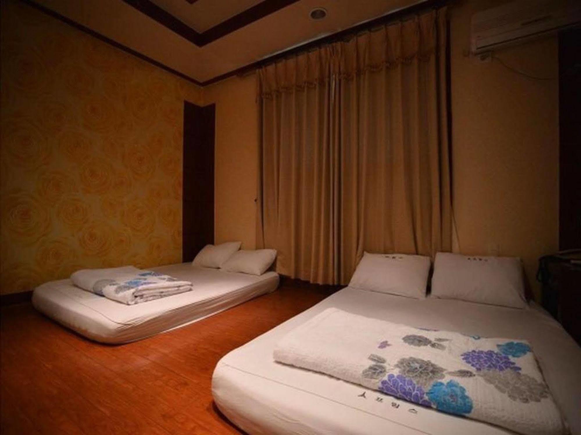 Am Ort Hotel ヨス市 エクステリア 写真